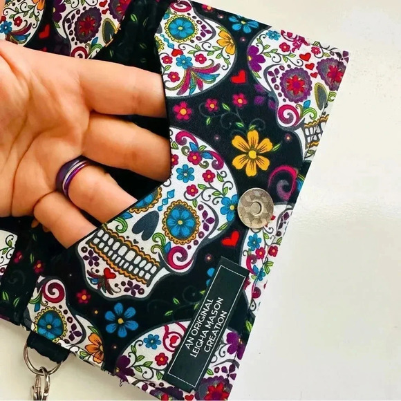 NWOT Sugar Skull Handmade Wristlet W Pockets - Picture 5 of 5